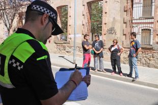 Alcaldes demanen a la fiscalia que aparti les policies locals de la persecució contra l'1-O