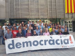Un centenar d'entitats gironines s'uneixen per donar suport al referèndum i rebutgen la repressió