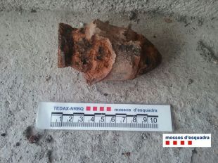 Un home troba una espoleta de la Guerra Civil al Ripollès i la porta als mossos