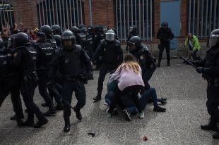 Òmnium s'oposa a amnistiar els policies i el guàrdia civil investigats per les càrregues de l'1-O