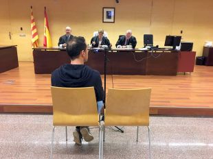 Absolt el constructor acusat d'estafa per vendre dues cases que van quedar a mig fer a Sarrià de Ter