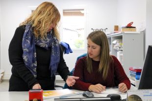 Mònica Serra, regidora de Besalú: ''Celebrem que en Lluís sigui a casa''