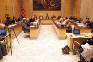 La Diputació exigeix per unanimitat l'excarceració dels presos i reconèixer el Govern legítim