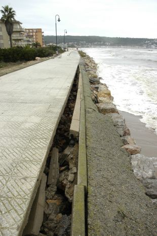 Torroella de Montgrí demana a l'Estat que repari amb urgència el passeig dels Griells