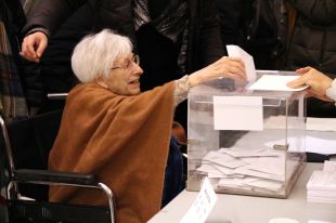 34,69% de participació a la una de la tarda