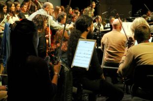 El Liceu posa en marxa una prova pilot amb partitures digitals