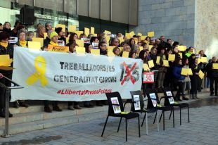 300 treballadors de la Generalitat a Girona xiulen per exigir la llibertat dels presos polítics