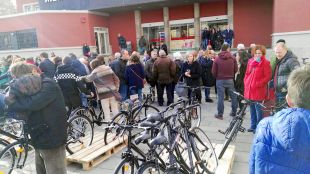 El Mercat del Lleó de Girona entrega un centenar de bicicletes contra l'exclusió social