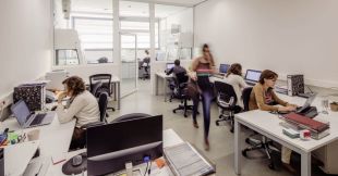 Un test basat en la microbiota intestinal redueix un 55% els falsos positius en el cribratge del càncer colorectal
