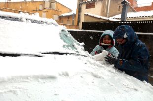 La neu obliga a tancar 20 escoles de la Selva i el Gironès i afecta més de 7.000 alumnes