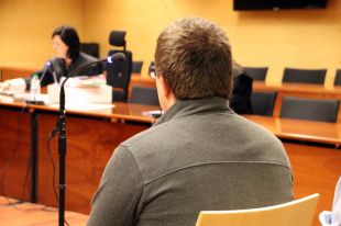 Condemnat a 10 anys i 11 mesos de presó per abusar de dos nens mentre els feia de cangur a Llívia