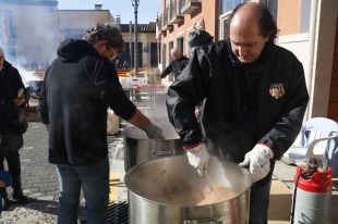 Vidreres prepara el seu tradicional ranxo per a 3.000 persones