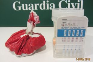 Enxampen a La Jonquera un conductor amb 109 grams d'heroïna