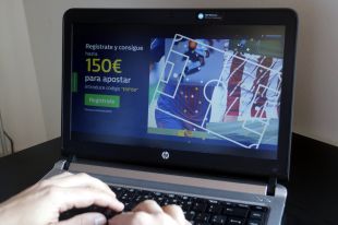 Cada dia més addictes a les apostes i la ruleta 'online' a les comarques gironines