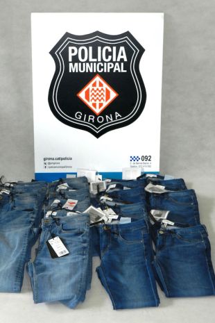 Detenen a Girona un lladre reincident per robar uns 500 euros en texans