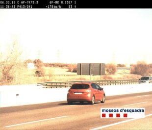 Enxampat a 178 km/h sense carnet per l'AP-7 a Aiguaviva