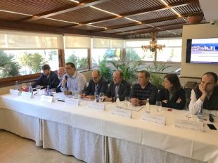 L'Ajuntament de Platja d'Aro i entitats empresarials aproven el Pacte pel Comerç 2018-2020