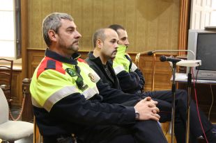 L'acusat de voler matar la parella amb un ganivet declara que només la volia espantar