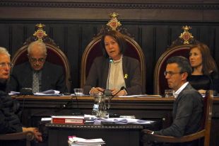 El PP i C's es queden sols demanant la dimissió de Marta Madrenas