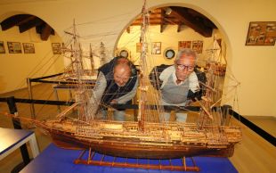 Una exposició mostra els 75 anys del Club de Vela Blanes