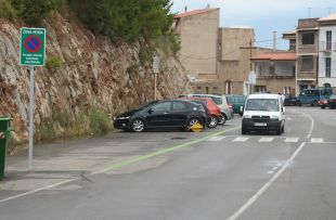 Figueres podria implantar les polèmiques zones verdes d'aparcament per a residents