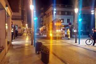 Quatre persones intoxicades lleus per inhalació de fum en un incendi en un bar de Blanes