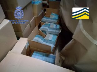 Desmantellen una fàbrica que envasava llet falsa per a nadons a Girona
