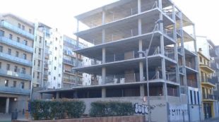 ERC vol que una cooperativa d'habitatge acabi el bloc de l'antic mercat de Santa Eugènia