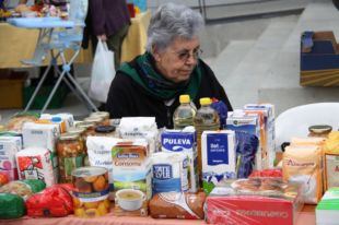 Caldes de Malavella celebra la quarta edició d'un mercat solidari i també 'anticrisi'