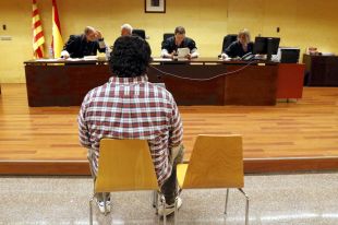 Absolen l'acusat d'intentar violar una dona a Torroella per un error del fiscal