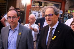 Torra aprova una possible reforma de la Constitució en la seva visita a Palamós