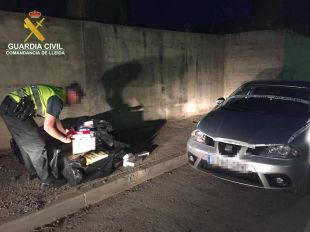 Decomissats més de 3.000 paquets de tabac en un control a Bellver de Cerdanya