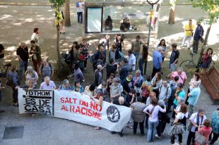 Declaren tres activistes antiracisme denunciats per un delicte d'odi de la mà de PxC de Salt