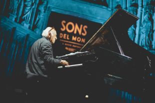 Michael Nayman inaugura el Sons del Món en un concert ''de pel·lícula''