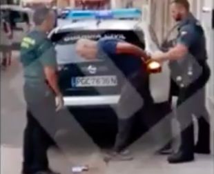 Els dos guàrdies civils investigats per detenir il·legalment un exregidor de Portbou, a un pas de judici