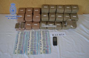 Intercepten un conductor amb 23 quilos d'haixix a La Jonquera