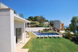 Els apartaments turístics gironins reclamen uns 865 MEUR al Govern pel decret de llicències HUT