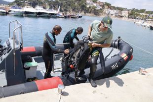 La Guàrdia Civil confirma la presència de l'obús a les Illes Formigues i en prohibeix l'accés