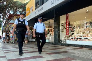 La Policia Local de Platja d'Aro denuncia un bar que havia obert malgrat el confinament