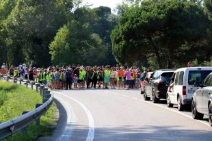 Una vuitantena de veïns de Vidreres demanen que es posi fi a la ''carretera de la mort''