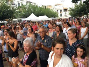 200 persones clamen a Cadaqués contra les agressions sexuals al municipi