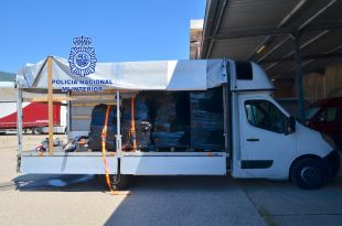 La policia espanyola intercepta a la Jonquera 67 quilos de marihuana amagats en una furgoneta