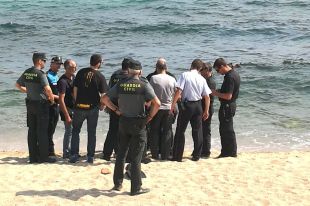 Desallotgen la platja d'Es Monestri de Calonge per una falsa alarma d'explosiu