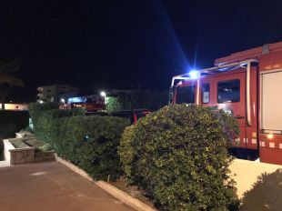 227 desallotjats per un incendi a la bugaderia d'un hotel de l'Escala