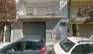 Una dona salta d'un balcó a un altre fugint d'una possible agressió masclista a Roses
