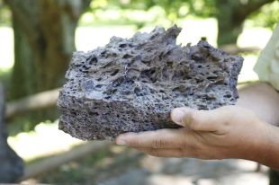 Troben a Olot restes d'un volcà amagat al centre de la ciutat