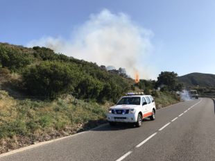 Els Bombers donen per controlat l'incendi de Roses