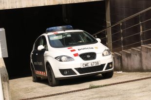 Suspès un any un Mosso de Girona per col·laborar amb la seguretat de VOX