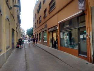 Detingut per atracar a punta de ganivet una perruqueria de Palafrugell 