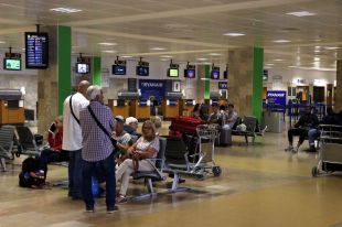 L'aeroport de Girona torna a superar els dos milions de passatgers després de quatre anys